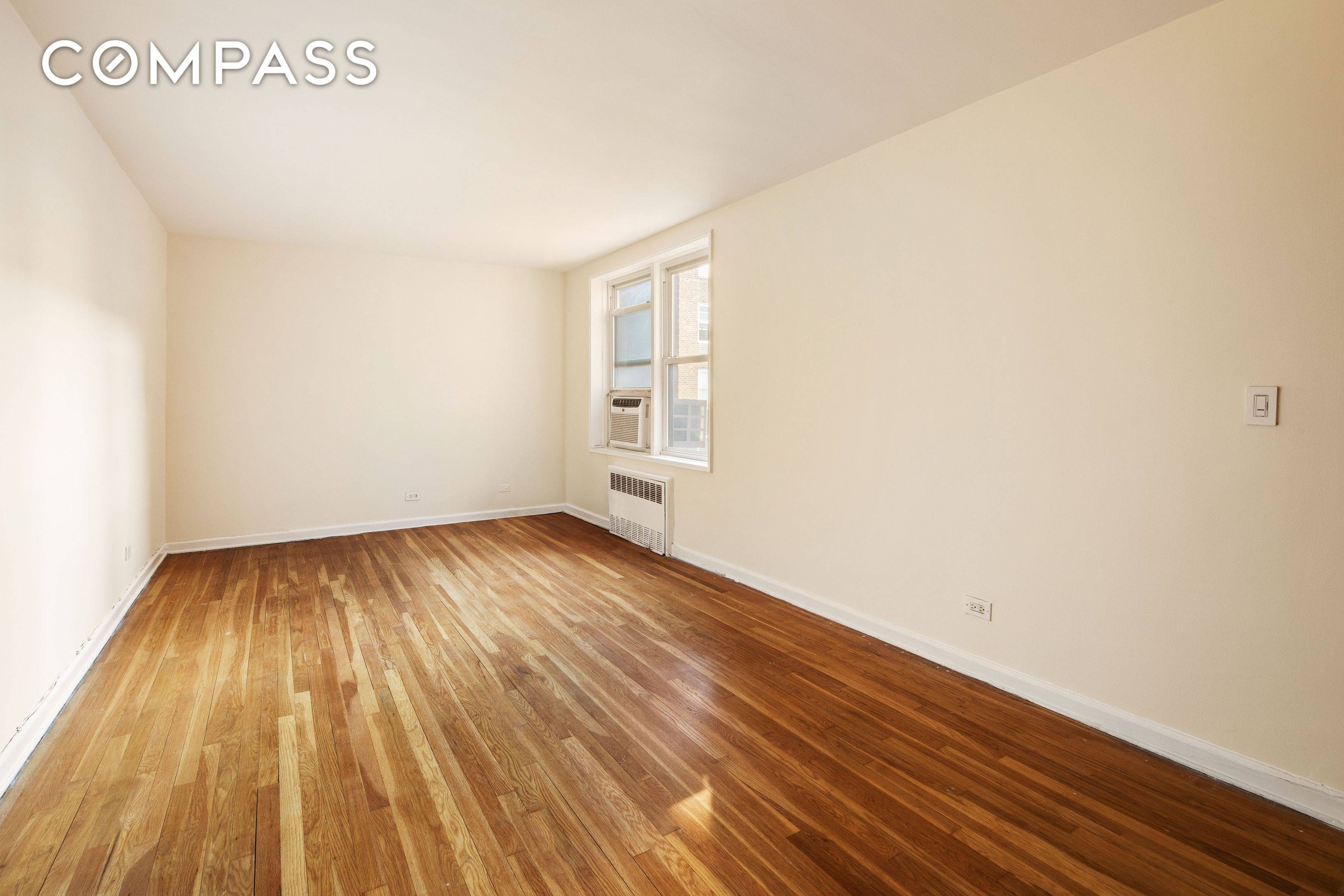 Queens, NY 11372,33-25 90th Street #4G