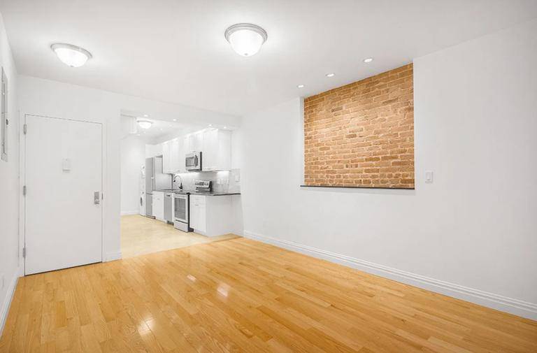 Manhattan, NY 10036,691 9th Avenue #4S