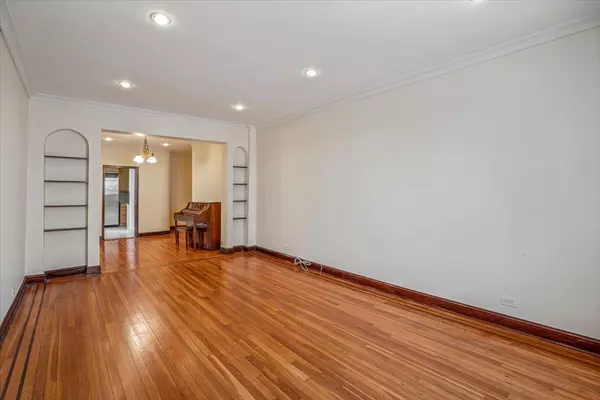 Queens, NY 11375,110-34 73rd Road #6J