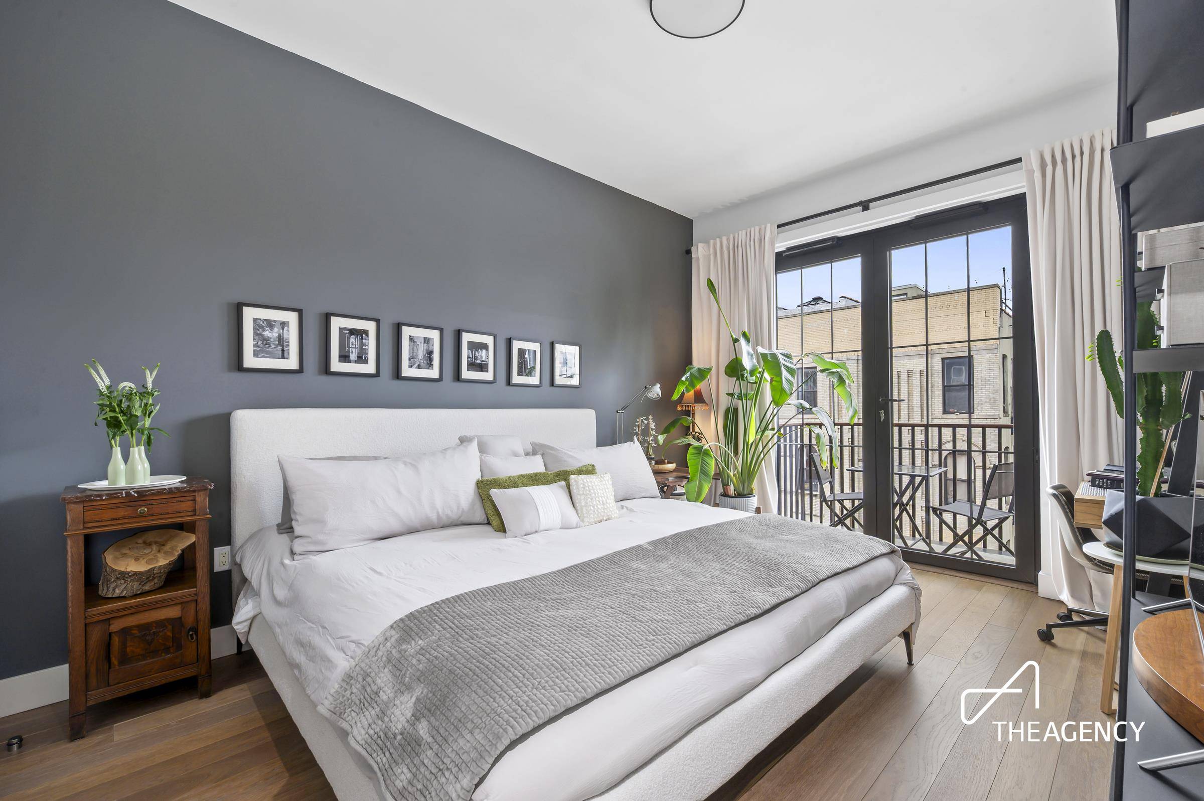 Manhattan, NY 10002,148 ATTORNEY Street #PH