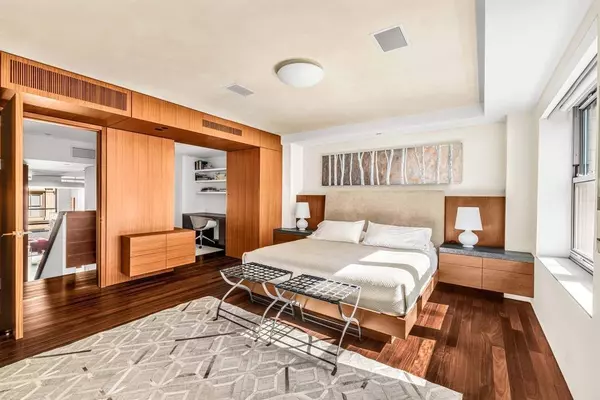 Manhattan, NY 10012,92 Greene Street #4