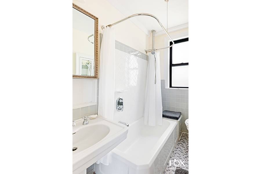 Manhattan, NY 10023,255 W END Avenue #12C