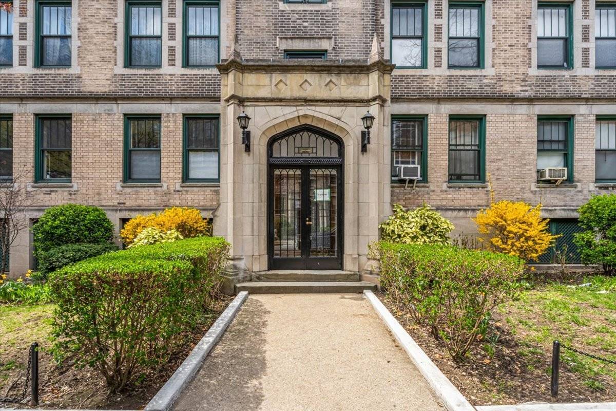 35-16 80th Street #41, Queens, NY 11372