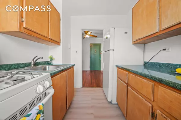 Bronx, NY 10463,2630 Kingsbridge Terrace #55