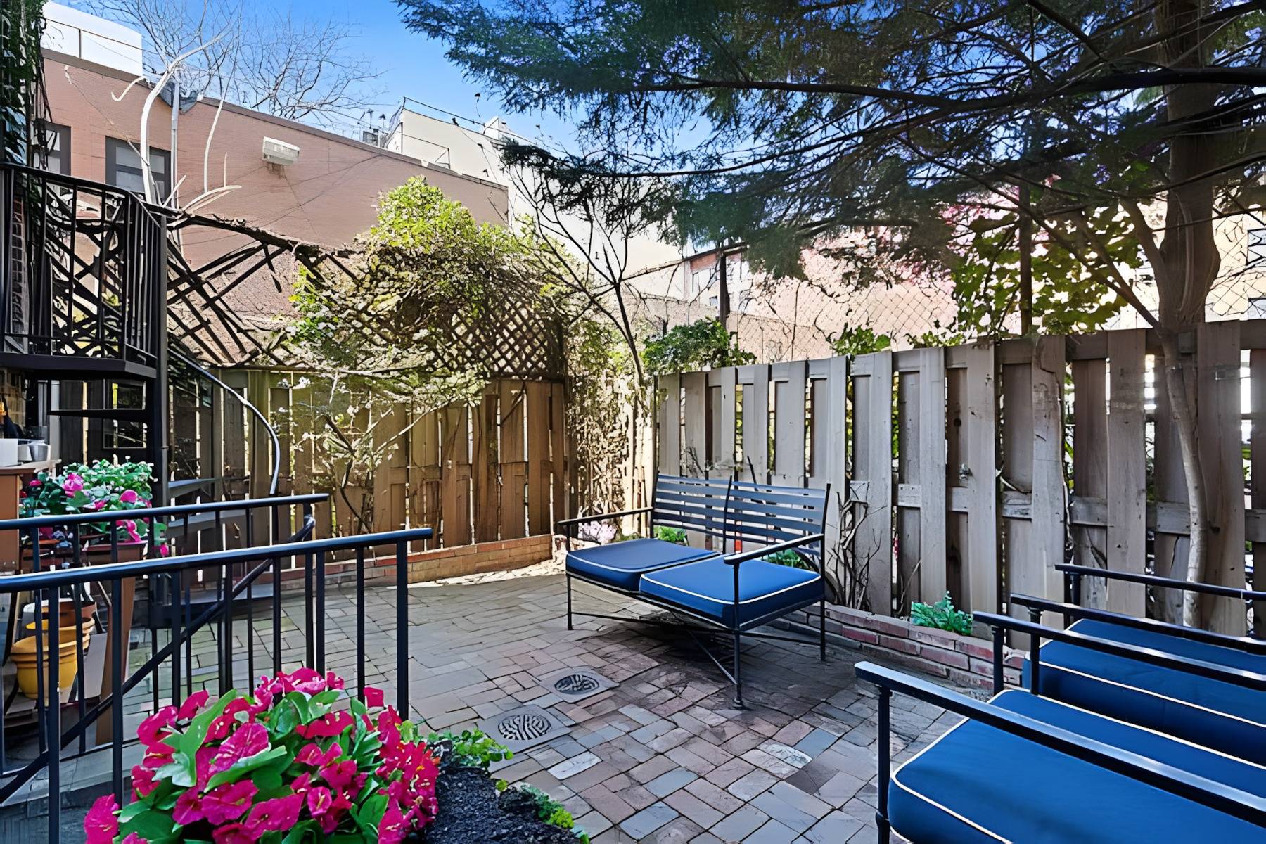 Manhattan, NY 10014,225 W 10th Street #D
