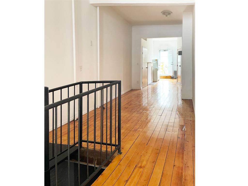 Brooklyn, NY 11222,155 India Street #1L