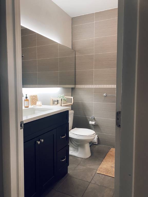 230 Kingsland Avenue #1-R, Brooklyn, NY 11222