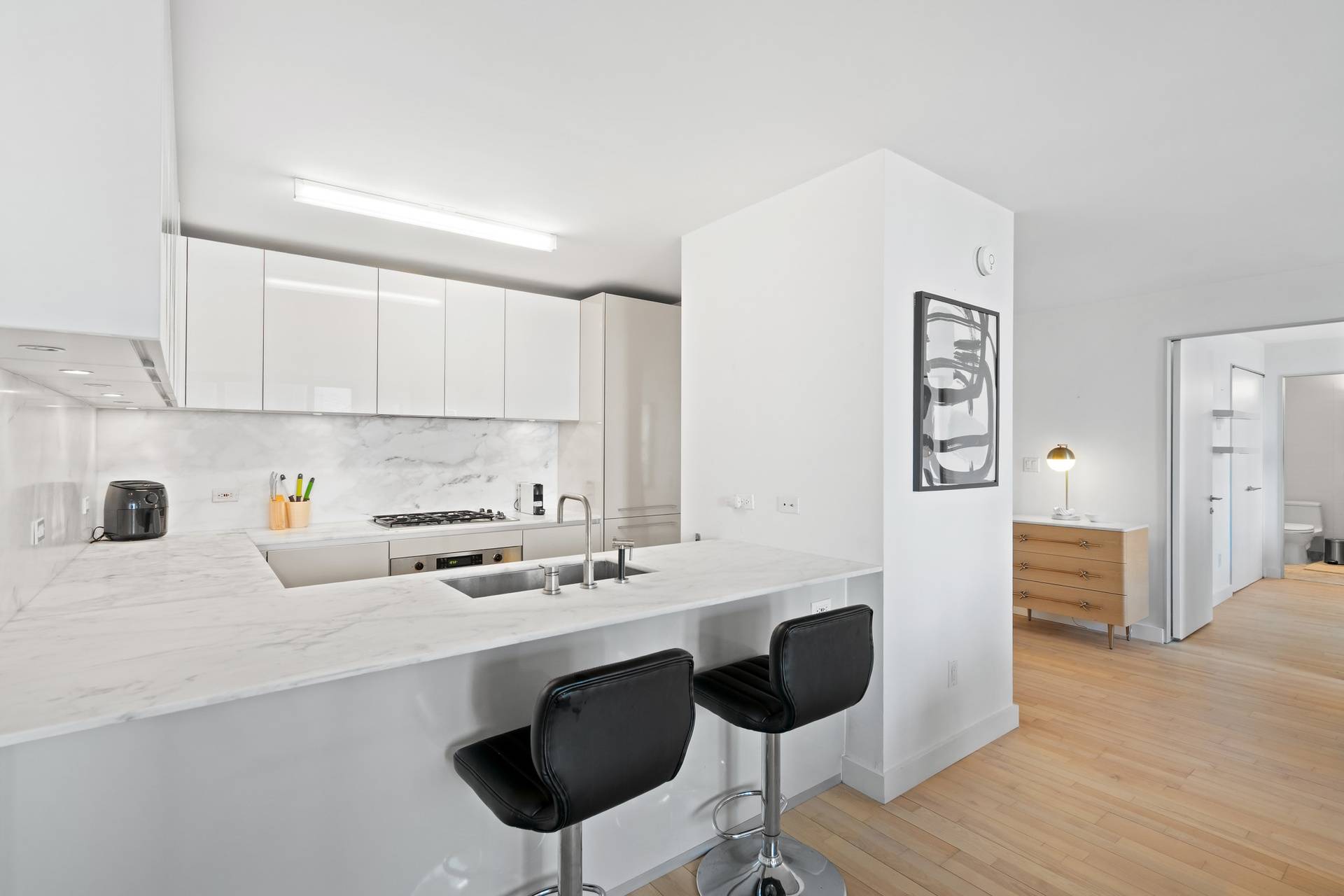 Manhattan, NY 10019,322 W 57th Street #49-M