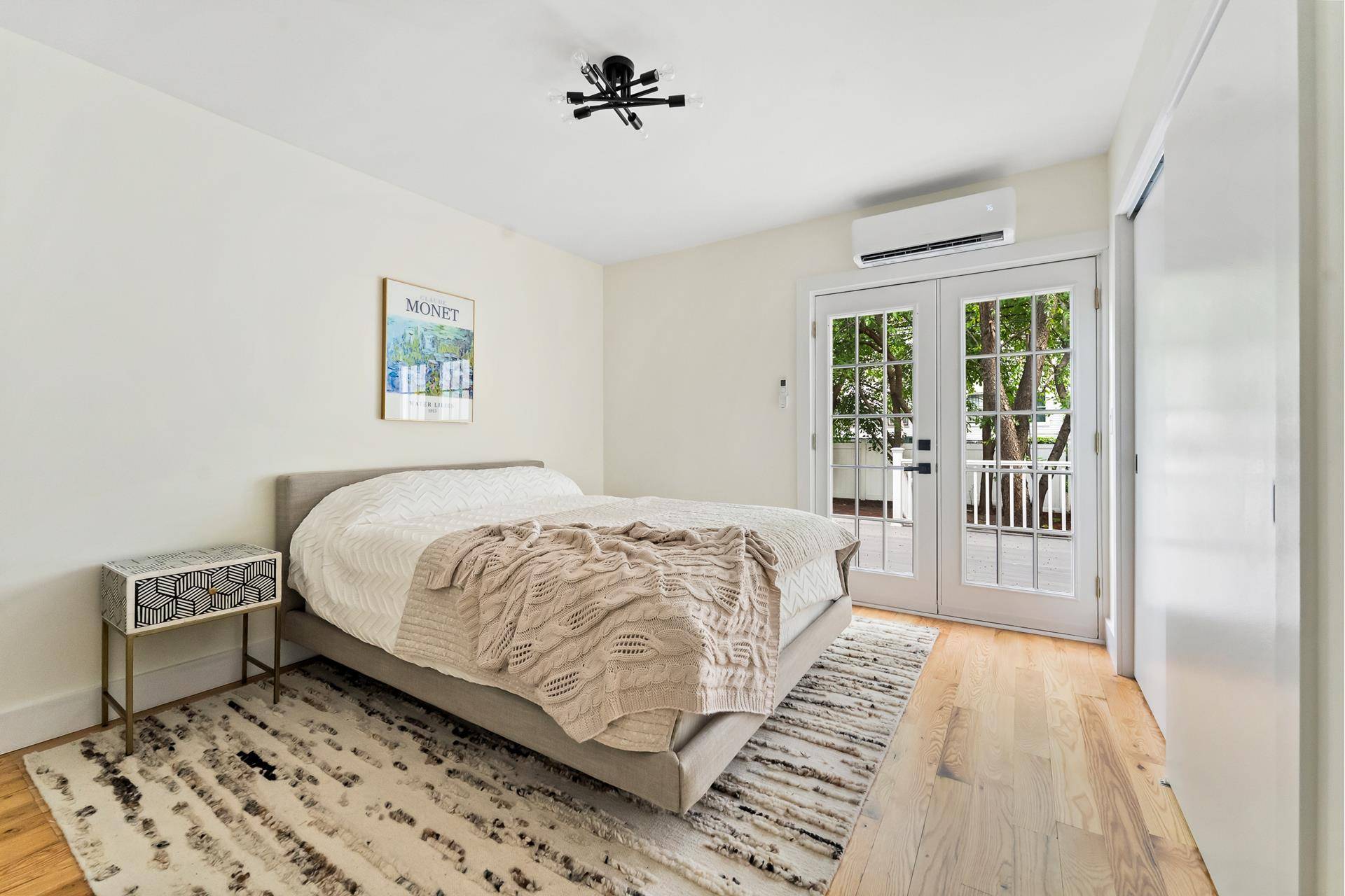 Brooklyn, NY 11221,449 PULASKI Street