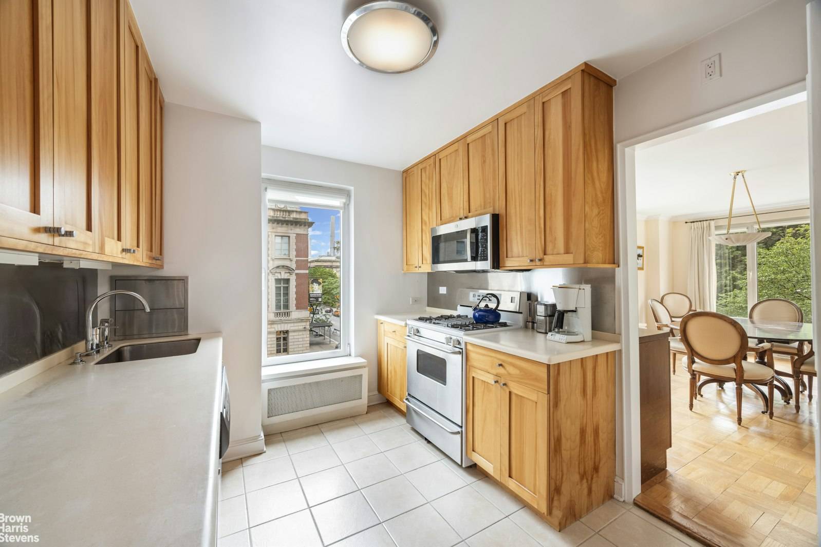 Manhattan, NY 10028,1050 5TH Avenue #4D