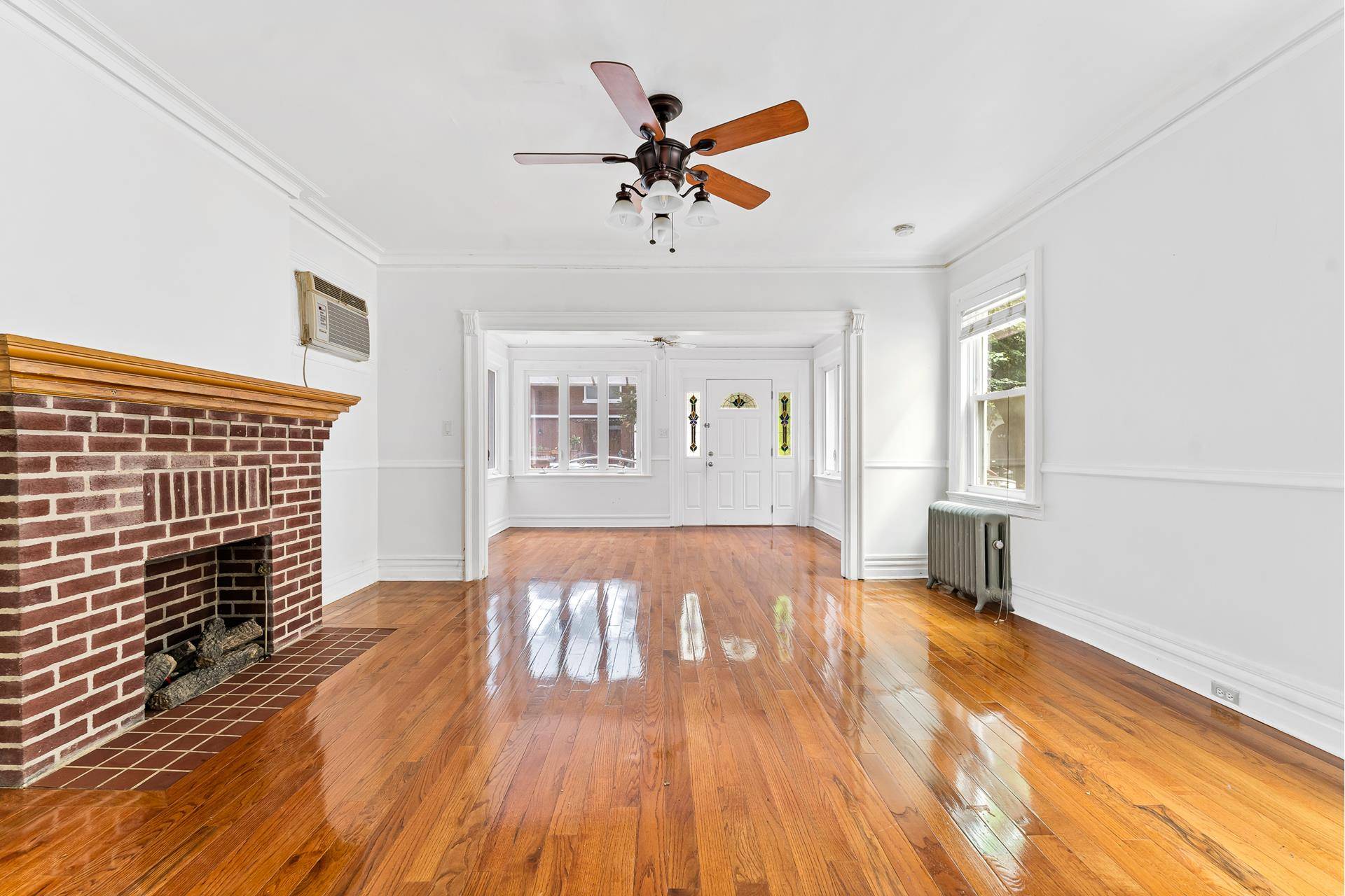 Brooklyn, NY 11230,821 E 12TH Street
