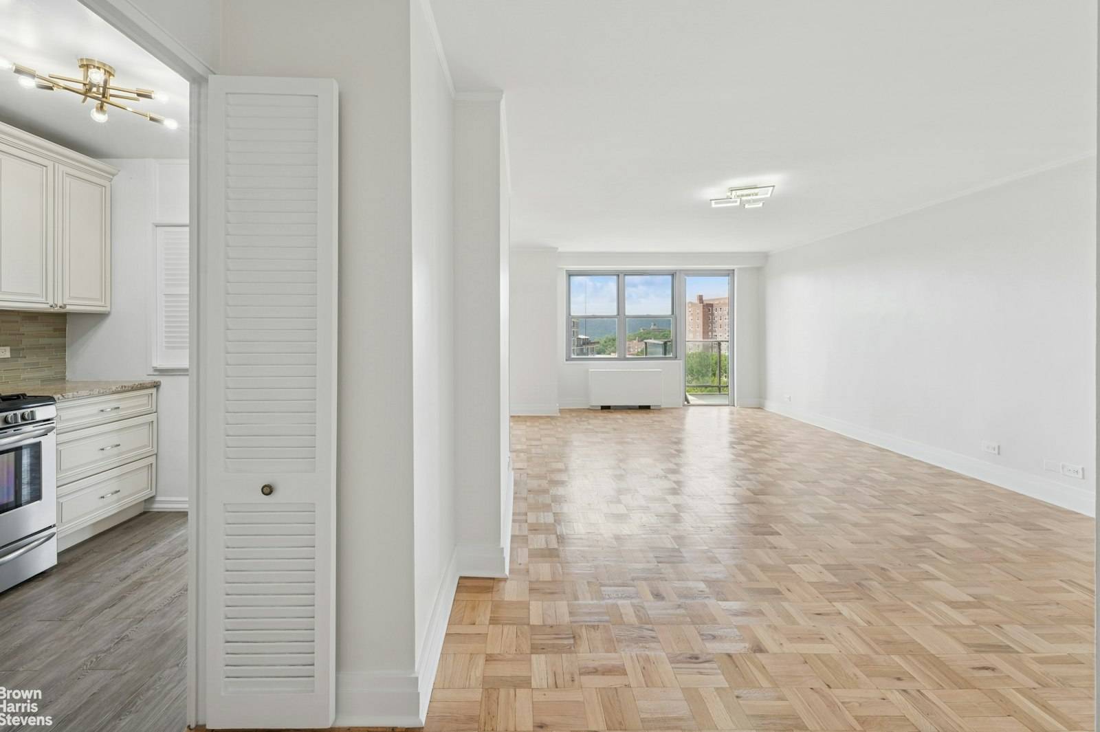 Bronx, NY 10463,2500 JOHNSON Avenue #15N