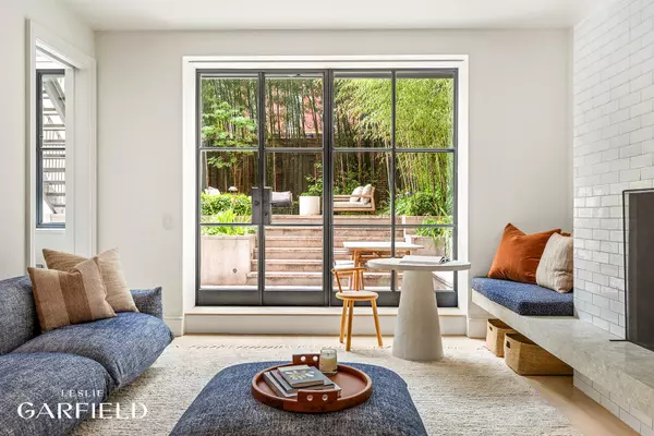 60 W 9th Street, Manhattan, NY 10011
