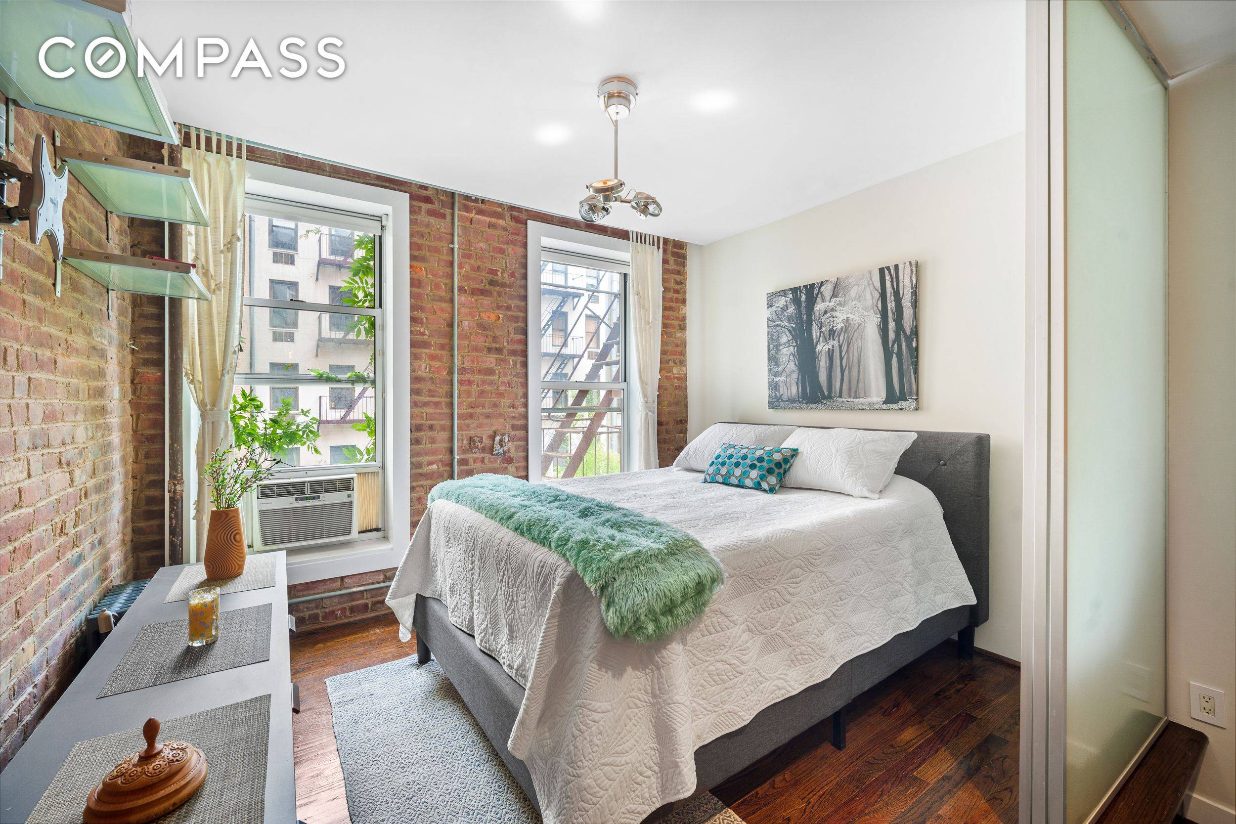 Manhattan, NY 10009,186 E 2nd Street #8