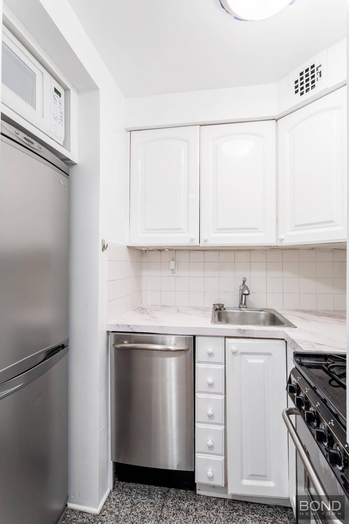 Manhattan, NY 10011,410 W 24th Street #2D