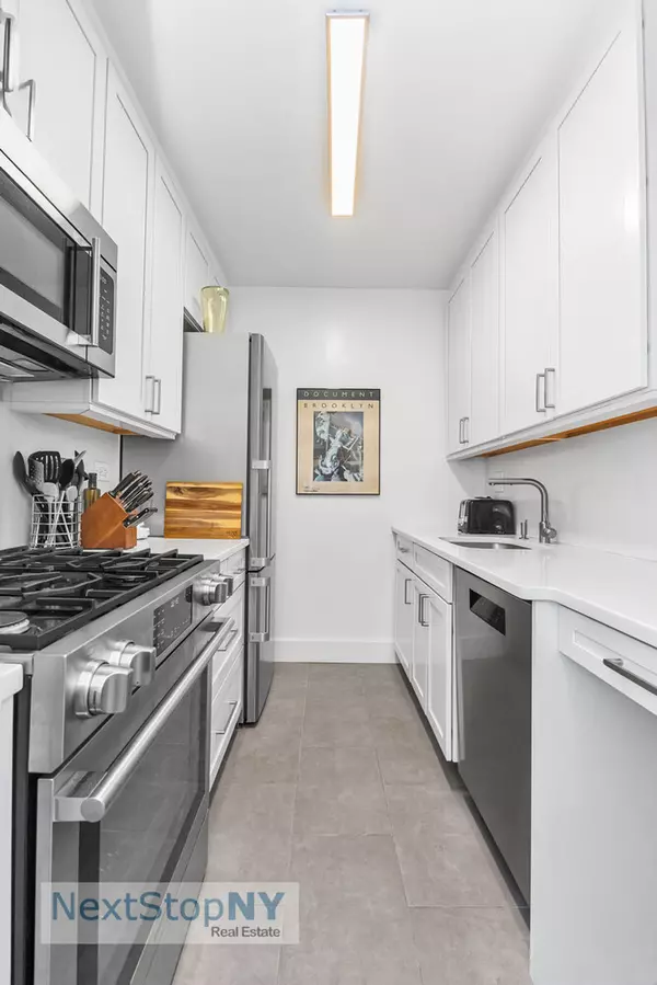 Manhattan, NY 10022,400 E 56TH Street #25K