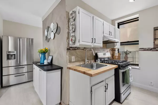 Manhattan, NY 10026,1809 ADAM C POWELL Boulevard #5E
