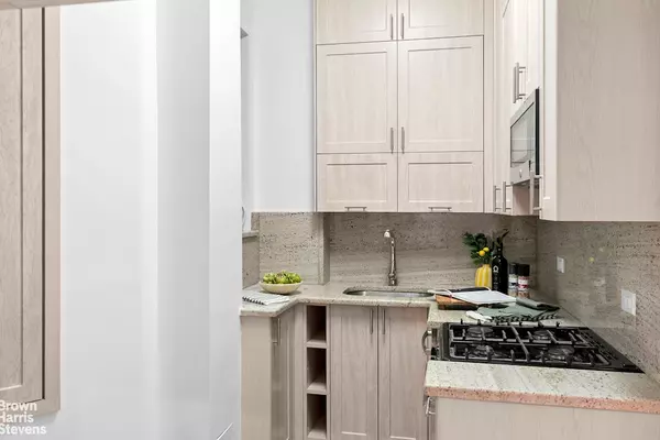 Manhattan, NY 10021,55 E 76TH Street #9