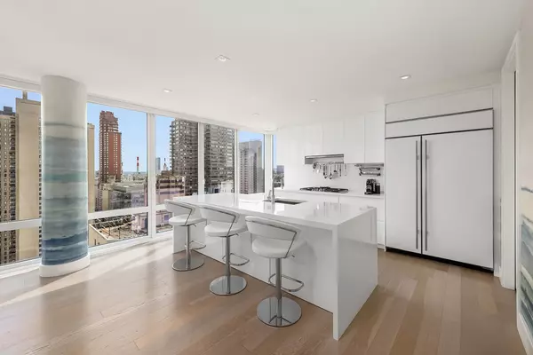 Manhattan, NY 10021,1355 1ST Avenue #22