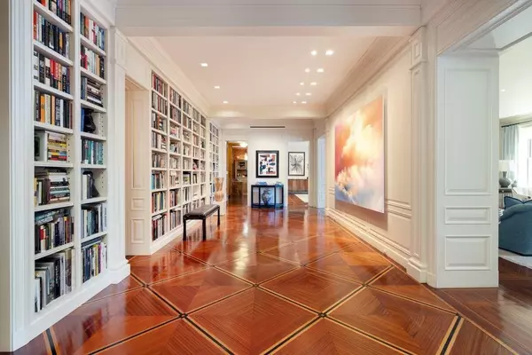 Manhattan, NY 10021,720 Park Avenue #10A