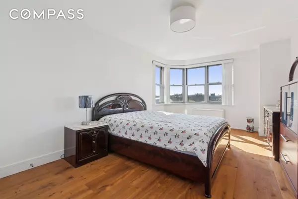 Queens, NY 11375,70-25 Yellowstone Boulevard #8N