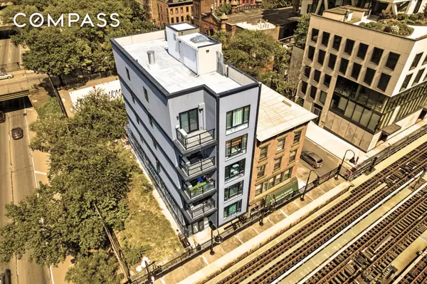 319 Broadway, Brooklyn, NY 11211