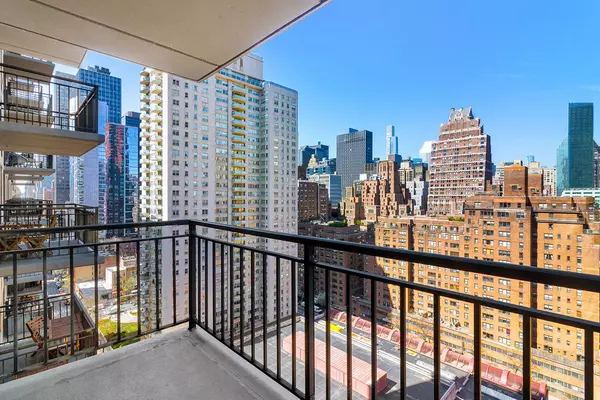 330 E 39th Street #14J, Manhattan, NY 10016