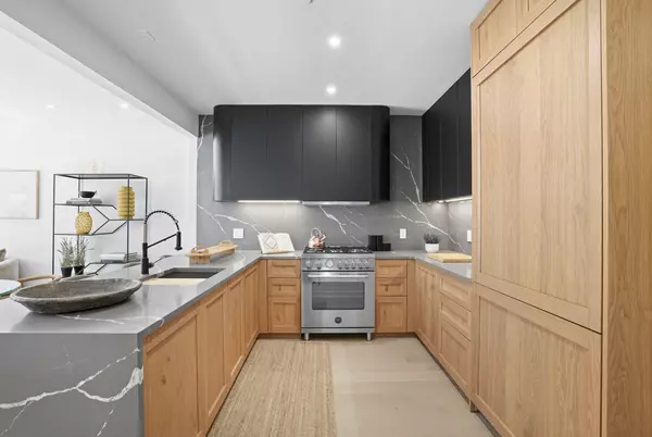 Brooklyn, NY 11222,19 N HENRY Street #2