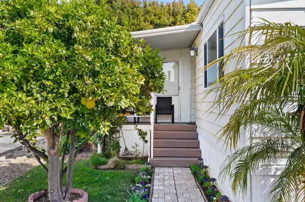 Carpinteria, CA 93013,3950 Via Real