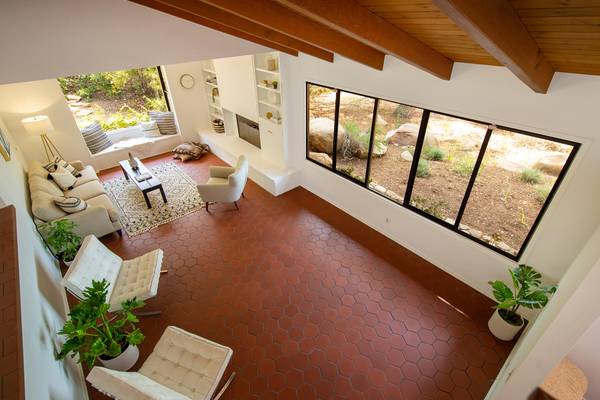 Ojai, CA 93023,909 Del Oro DR Drive
