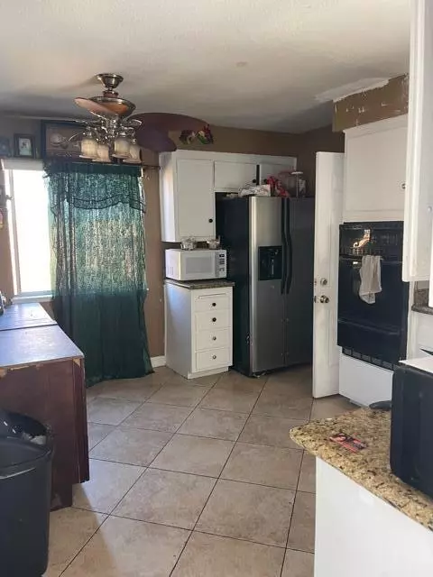 Oxnard, CA 93036,2121 Isabella ST Street