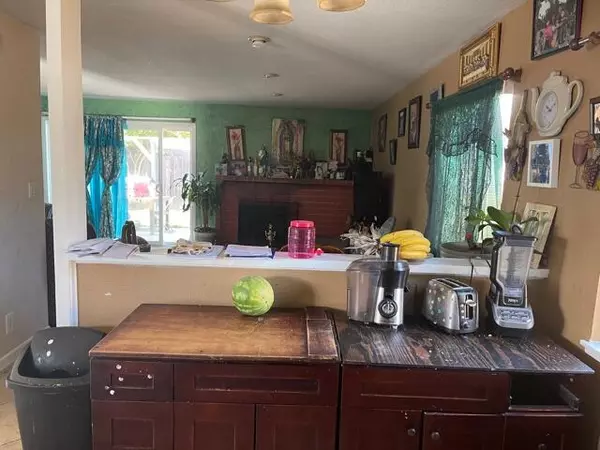 Oxnard, CA 93036,2121 Isabella ST Street