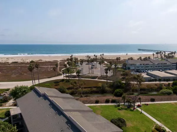 Port Hueneme, CA 93041,695 Reef CIR Circle