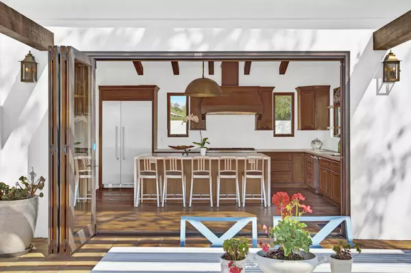 Santa Barbara, CA 93110,3872 Crescent DR Drive