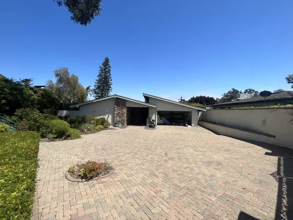 Santa Barbara, CA 93109,823 Weldon RD Road