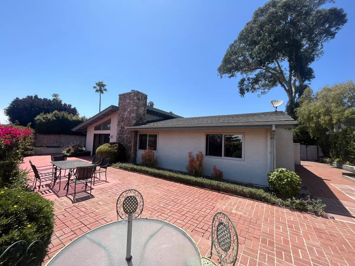 Santa Barbara, CA 93109,823 Weldon RD Road