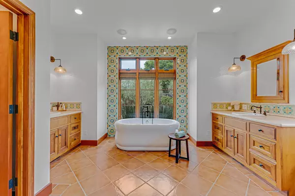 Carpinteria, CA 93013,176 Ocean View AVE Avenue