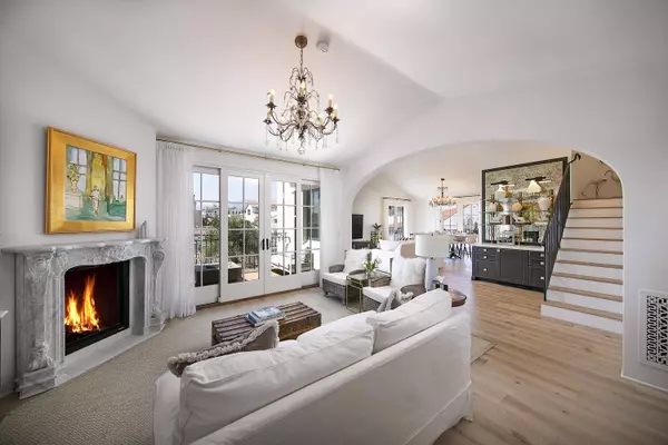 Santa Barbara, CA 93101,105 W De La Guerra ST Street