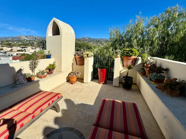 Santa Barbara, CA 93101,929 Laguna ST Street