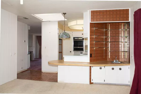 Buellton, CA 93427,330 W Hwy 246