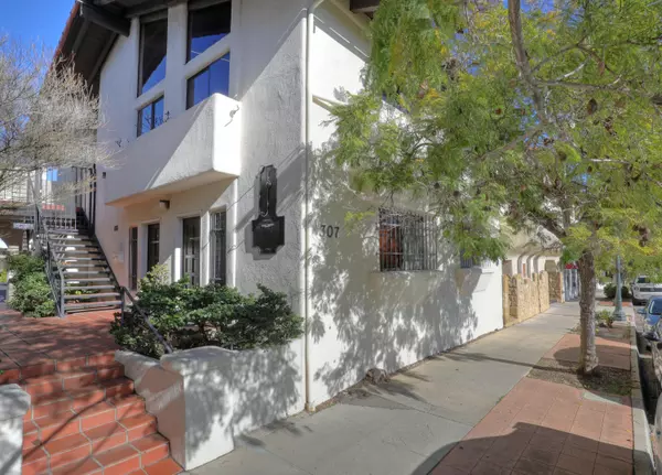 Santa Barbara, CA 93101,307 E Carrillo ST Street