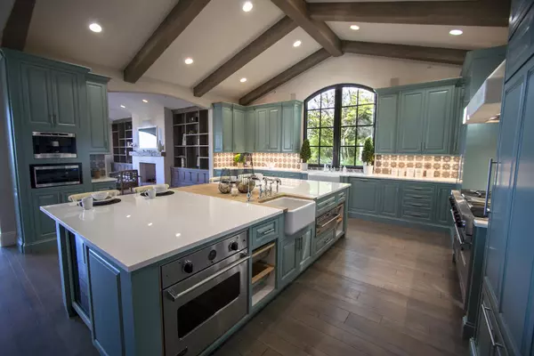 Montecito, CA 93108,700 E Mountain DR Drive