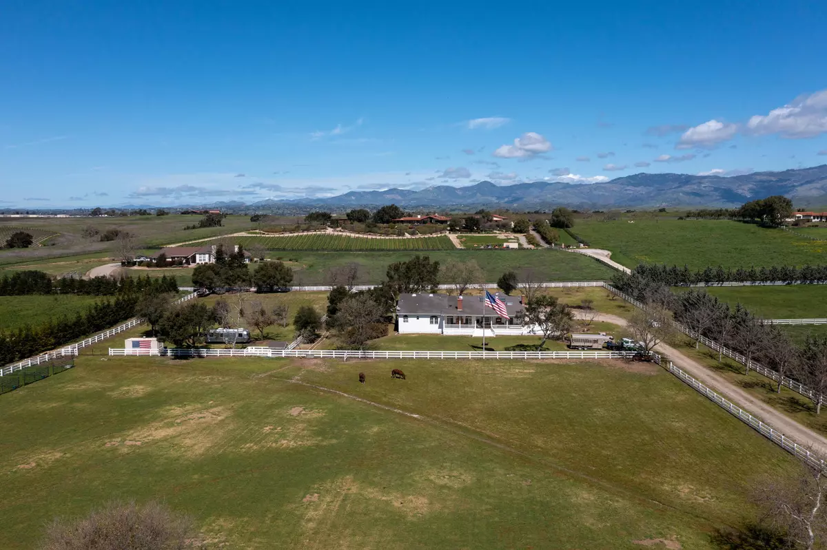 Santa Ynez, CA 93460,3901 Robin Meadow LN Lane