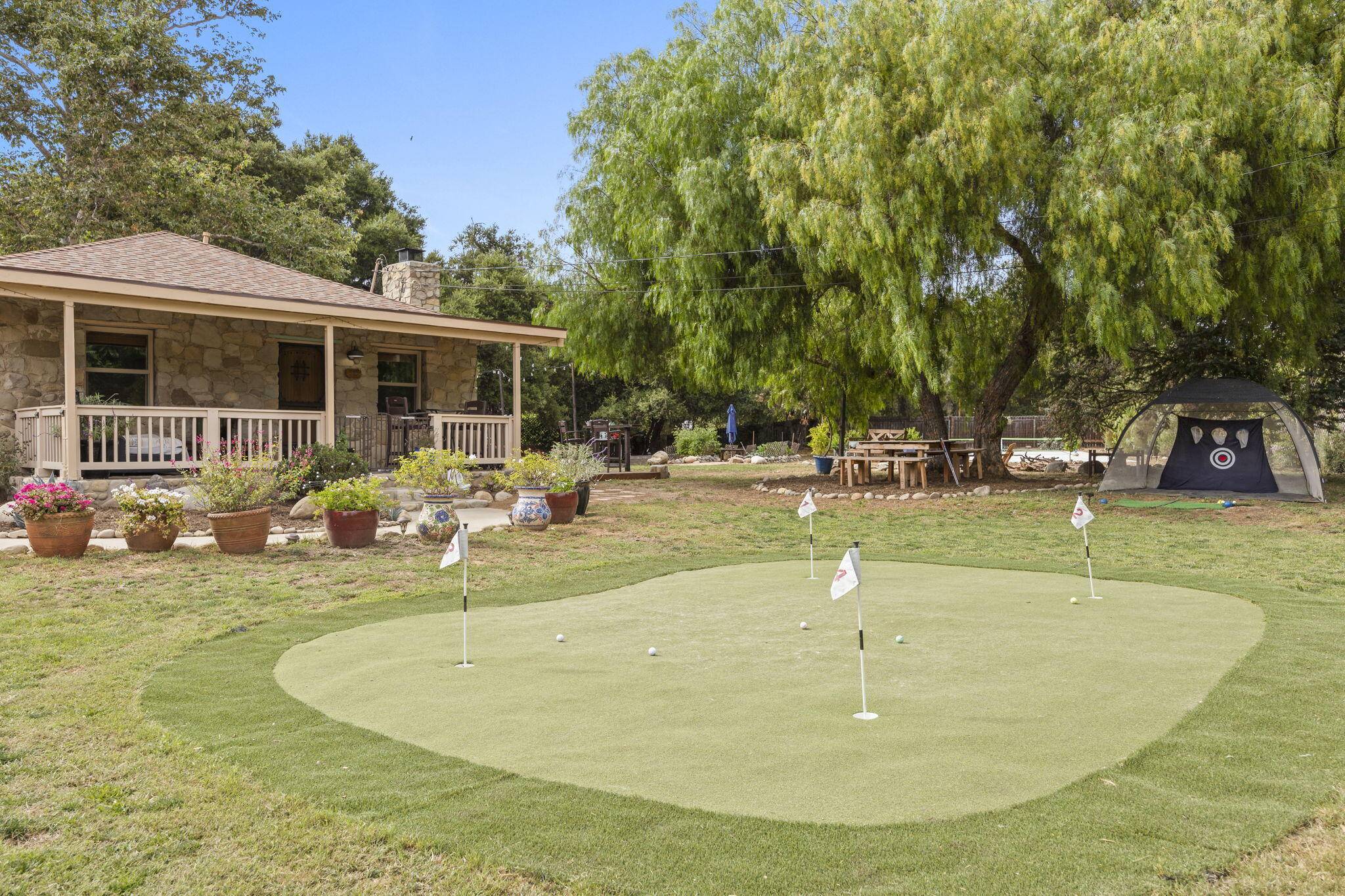 Oak View, CA 93022,335 Burnham RD Road