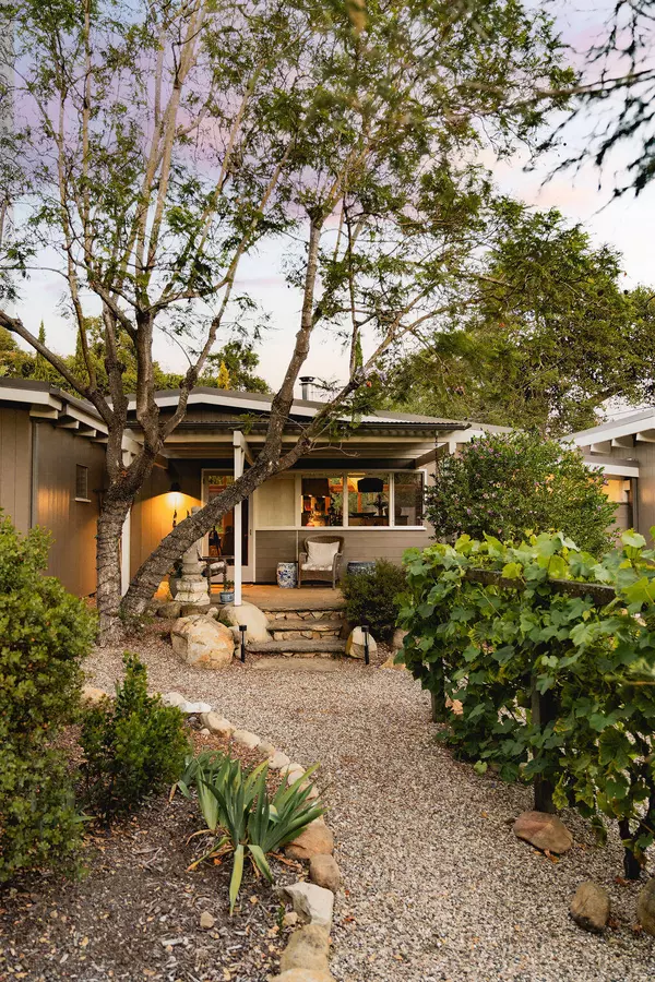Santa Barbara, CA 93105,828 Tornoe RD Road