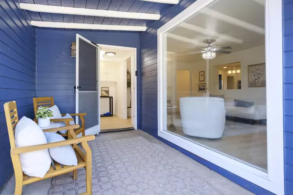 Santa Barbara, CA 93109,305 Mesa LN Lane