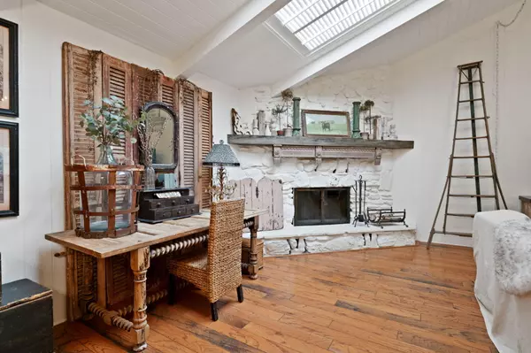 Santa Ynez, CA 93460,1139 Cota ST Street