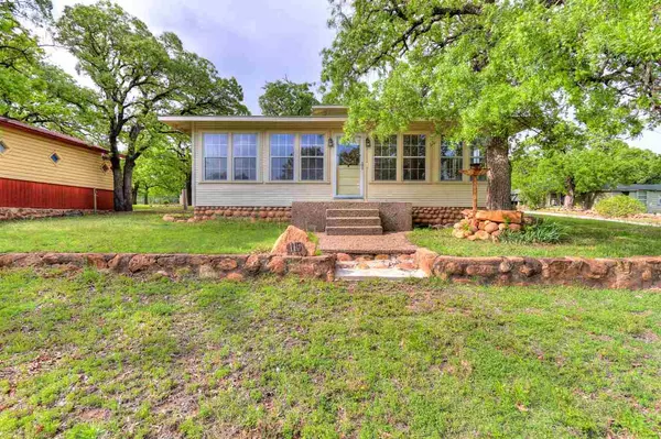 115 Buffalo, Medicine Park, OK 73557