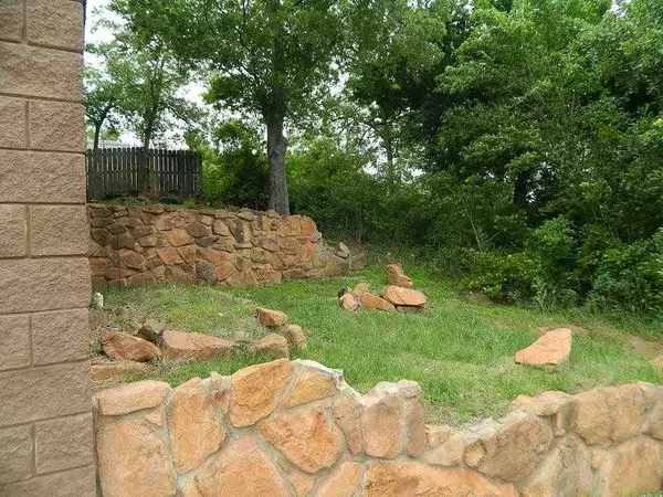 Medicine Park, OK 73557,89 East Lake Drive