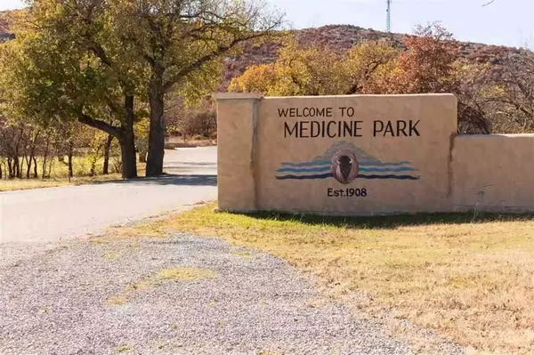 Medicine Park, OK 73557,916 NW New Hope Rd